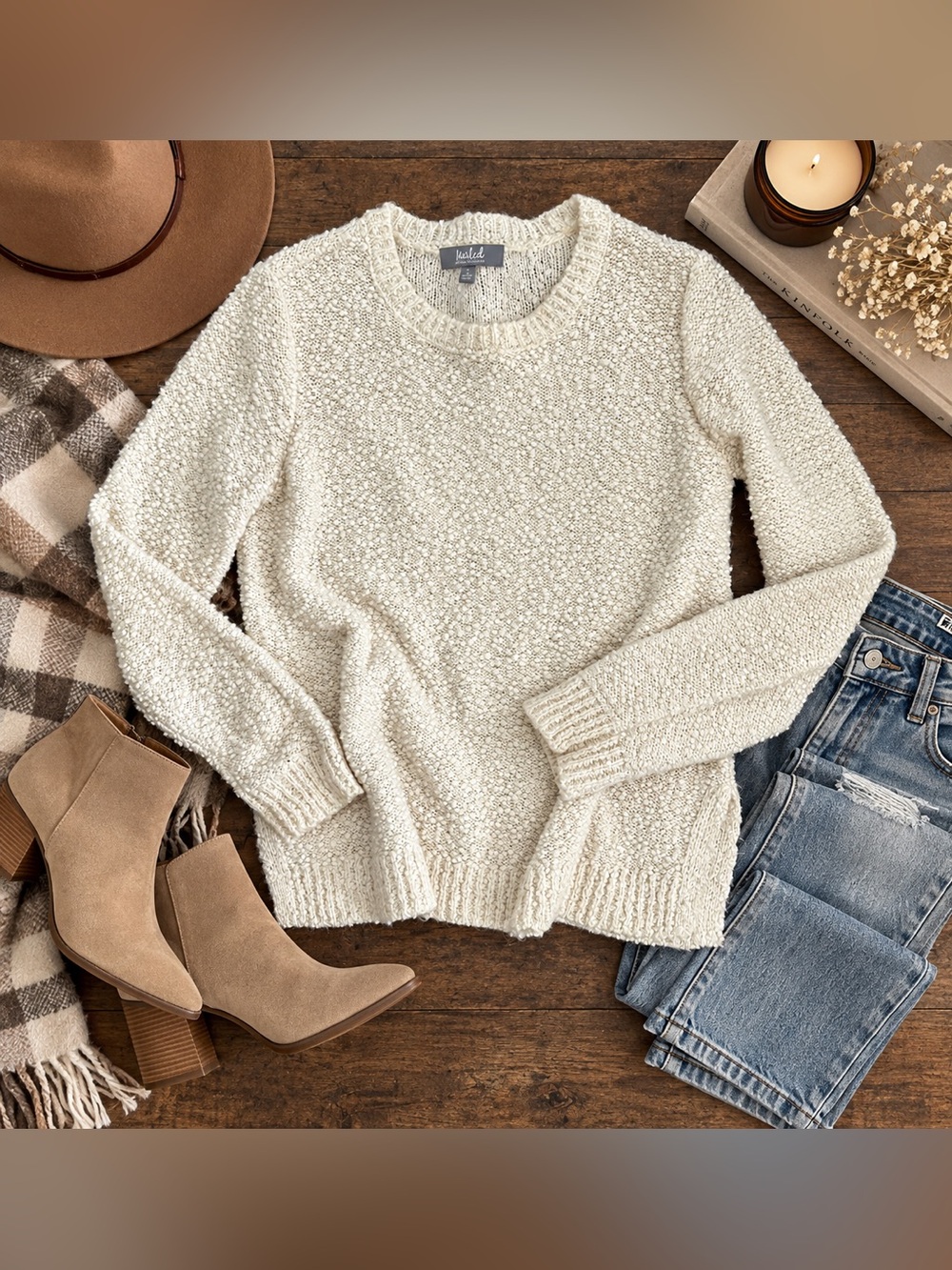 Marled Reunited Clothing Cream Bouclรฉ Textured Knit Crewneck Sweater Size S